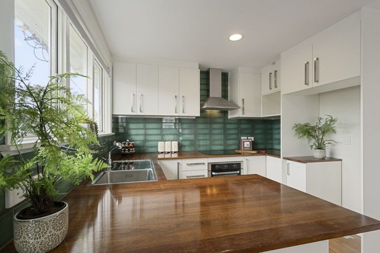 Photo of property in 3f4- Fortune Lane, Trentham, Upper Hutt, 5018