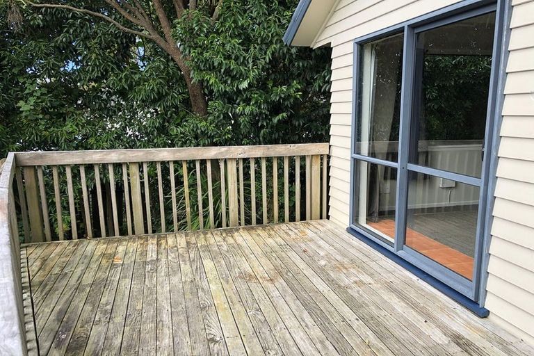 Photo of property in 42 Pisces Road, Glen Eden, Auckland, 0602