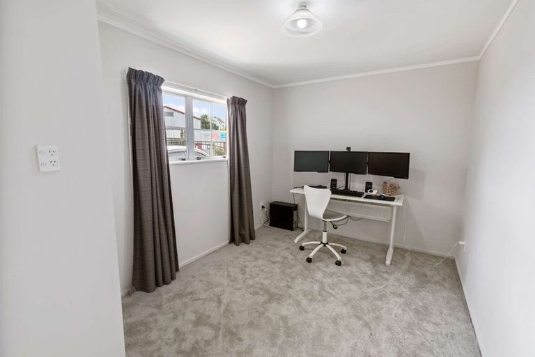 Photo of property in 155 Summerhill Drive, Fitzherbert, Palmerston North, 4410