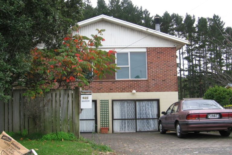 Photo of property in 637 Swanson Road, Swanson, Auckland, 0612