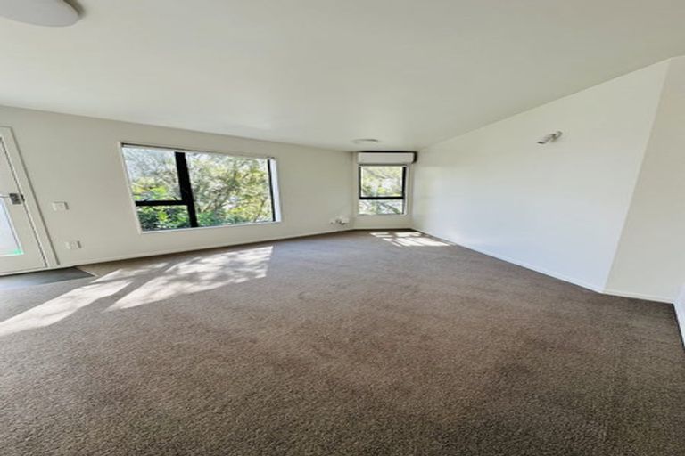 Photo of property in 6 Gill Road, Lowry Bay, Lower Hutt, 5013