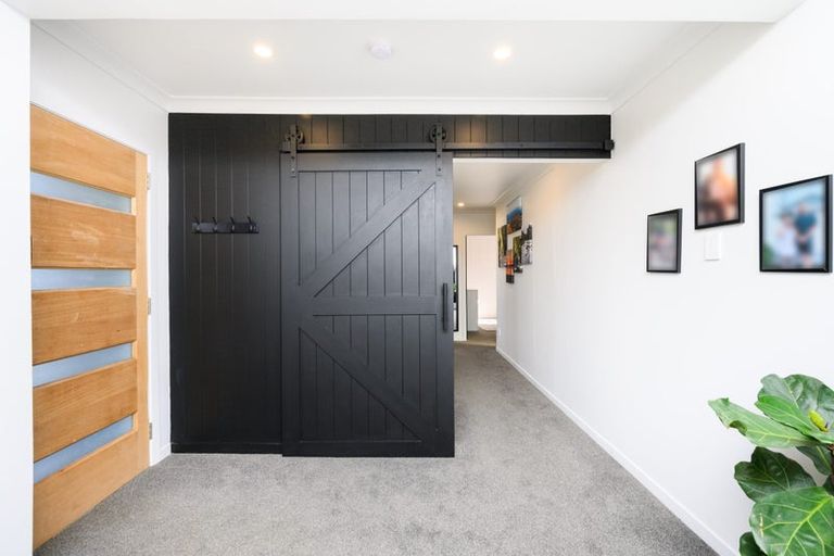 Photo of property in 33 Benmore Avenue, Cloverlea, Palmerston North, 4412