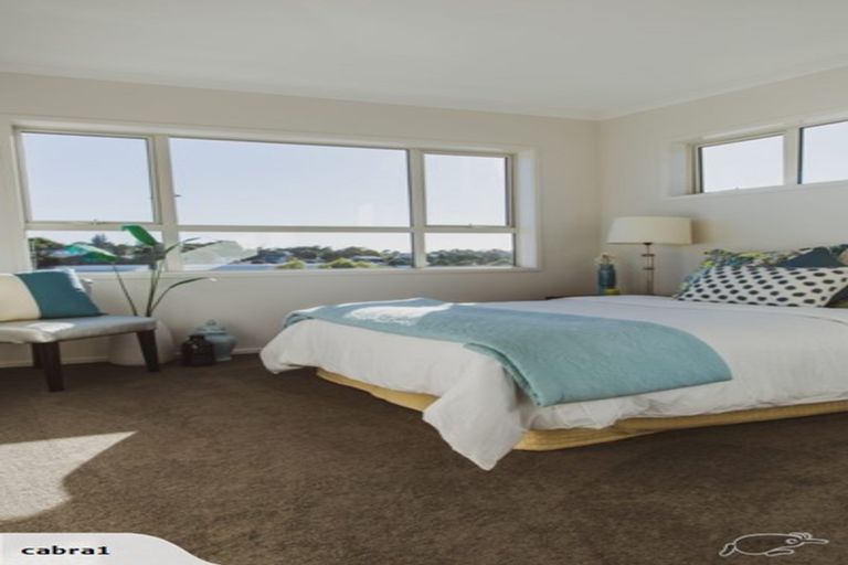 Photo of property in 89 Karepiro Drive, Stanmore Bay, Whangaparaoa, 0932