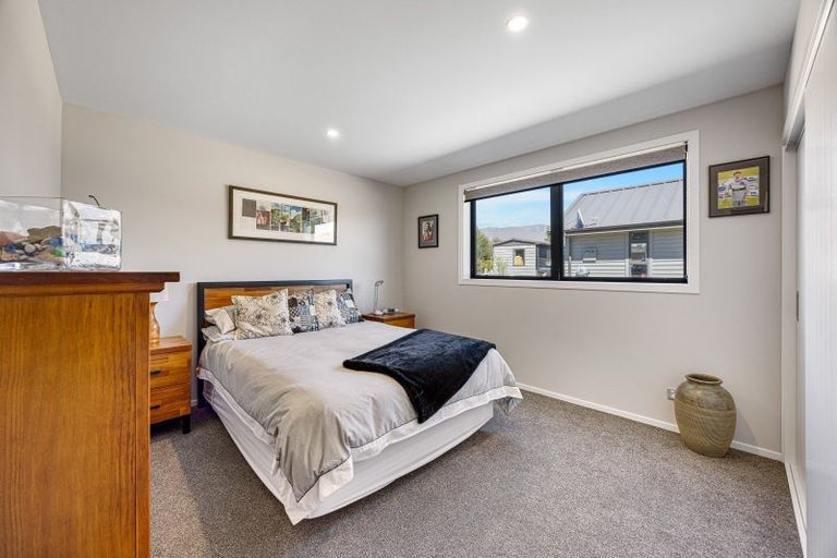 Photo of property in 6 Nokomai Street, Wanaka, 9305