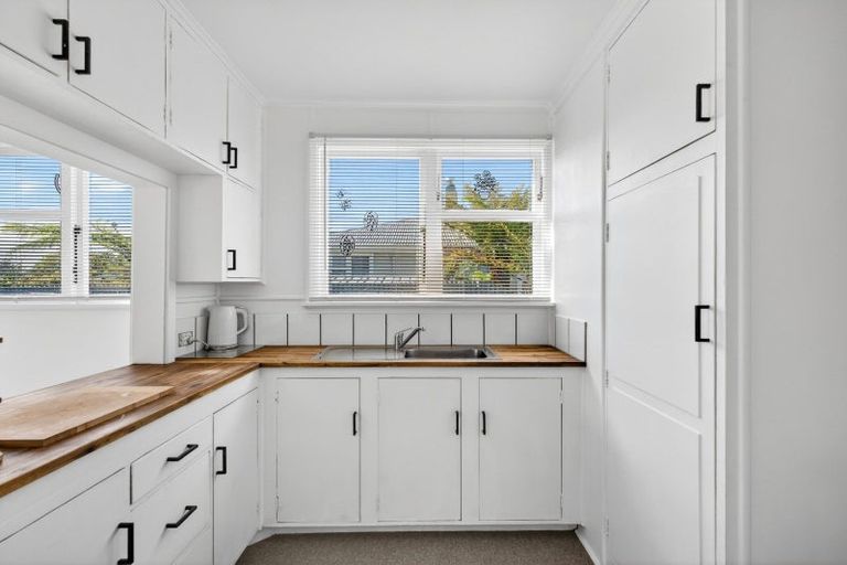 Photo of property in 32 Venables Avenue, Onekawa, Napier, 4110