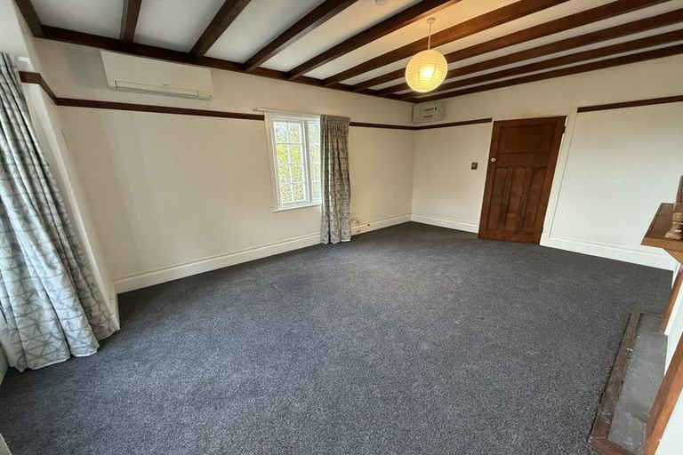 Photo of property in 51 Northland Road, Northland, Wellington, 6012