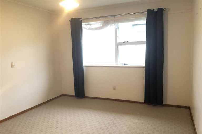 Photo of property in 7 Nielsen Place, Massey, Auckland, 0614