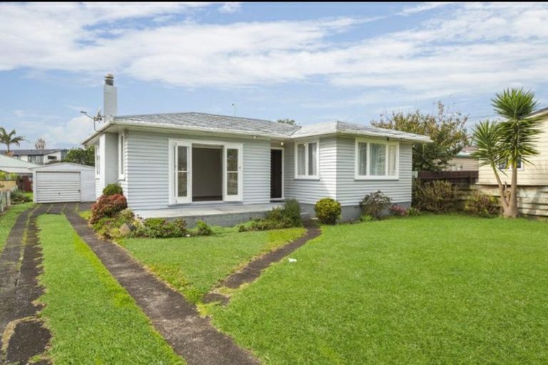 Photo of property in 3 Derrett Place, Mangere Bridge, Auckland, 2022