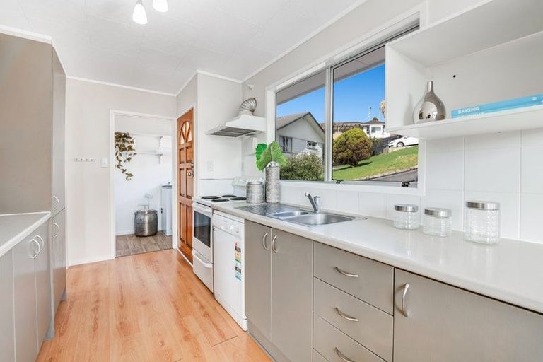 Photo of property in 1/49a Manuka Road, Bayview, Auckland, 0629
