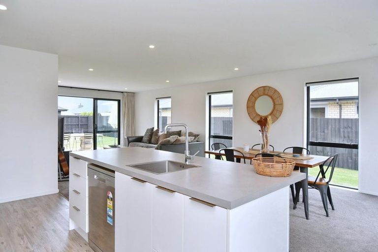 Photo of property in 8 Fearne Drive, Woodend, 7610