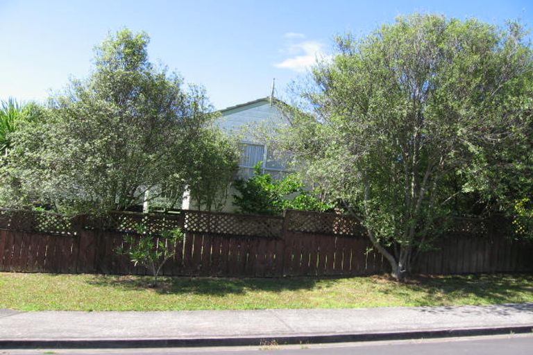 Photo of property in 2 Andros Place, Unsworth Heights, Auckland, 0632