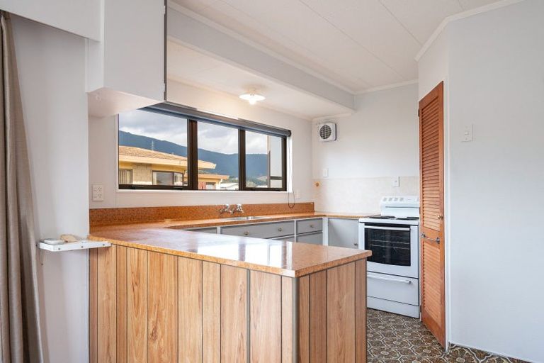 Photo of property in 2/18 Ranui Road, Stoke, Nelson, 7011