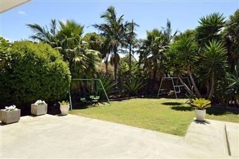 Photo of property in 19 Brook Street, Milford, Auckland, 0620