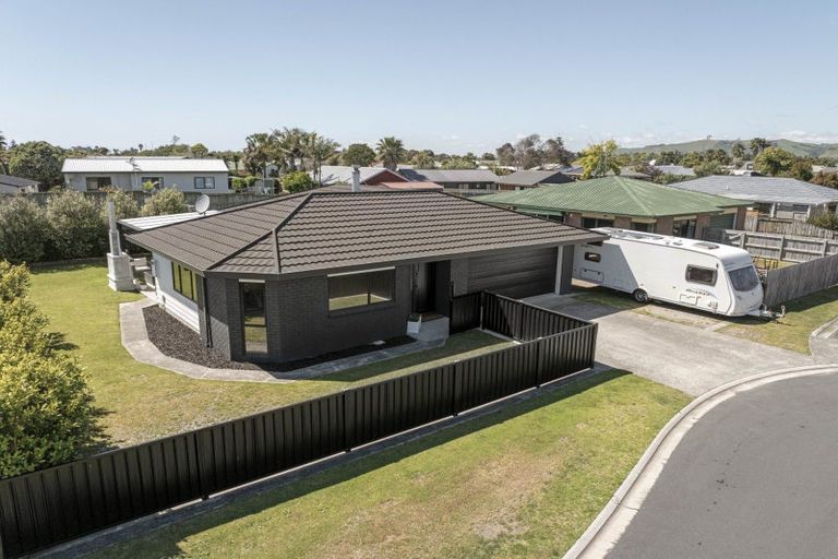 Photo of property in 61 Kane Road, Papamoa Beach, Papamoa, 3118