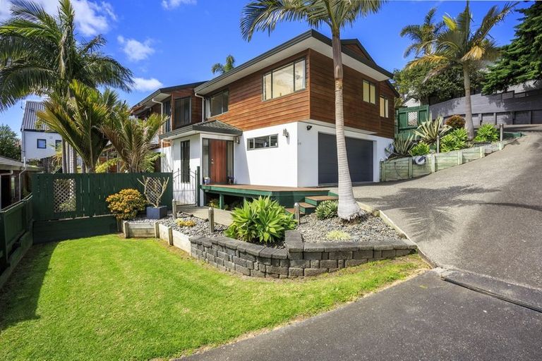 Photo of property in 1/177 Carlisle Road, Northcross, Auckland, 0632