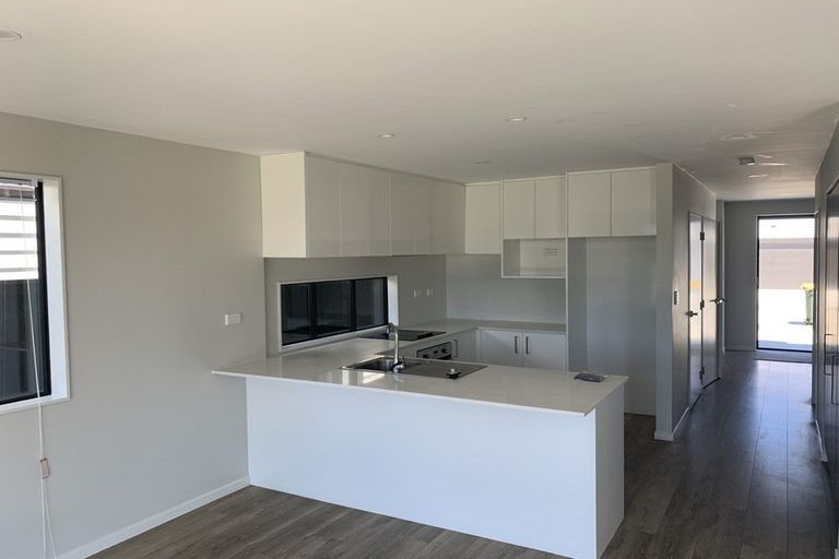 Photo of property in 9 Irving Place, Hobsonville, Auckland, 0616