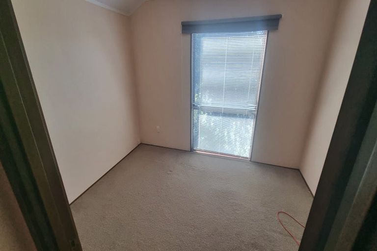 Photo of property in 3 Malters Place, Browns Bay, Auckland, 0630