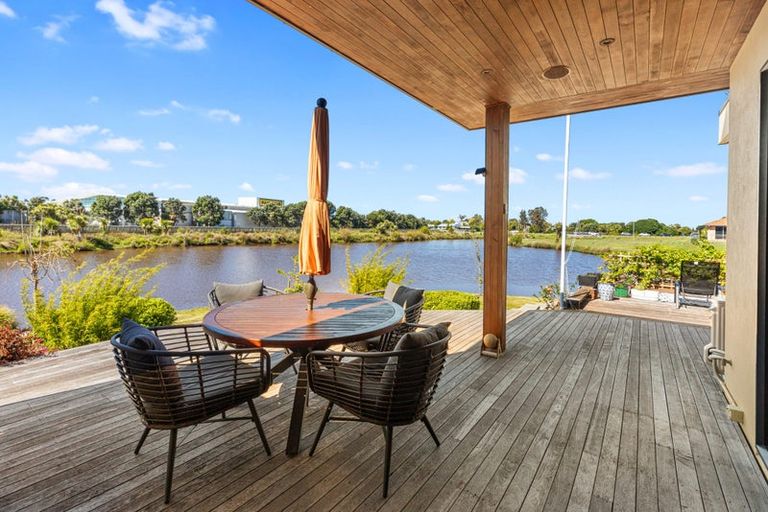 Photo of property in 166 Oriental Parade, Papamoa Beach, Papamoa, 3118
