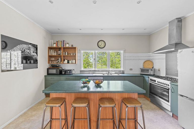 Photo of property in 74 Wanganui Road, Marton, 4788