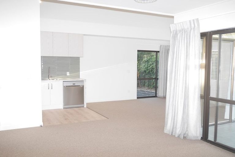 Photo of property in 9a Fiesta Grove, Raumati Beach, Paraparaumu, 5032