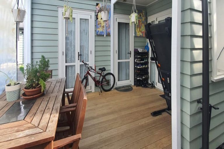 Photo of property in 61 Grove Road, Papakura, 2110