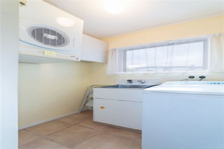 Photo of property in 303a/2 Great North Road, Henderson, Auckland, 0612