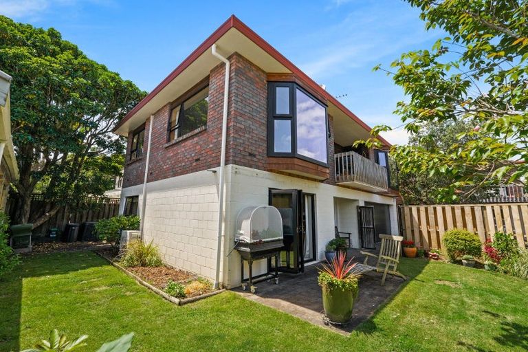 Photo of property in 2/3 Bayswater Avenue, Bayswater, Auckland, 0622