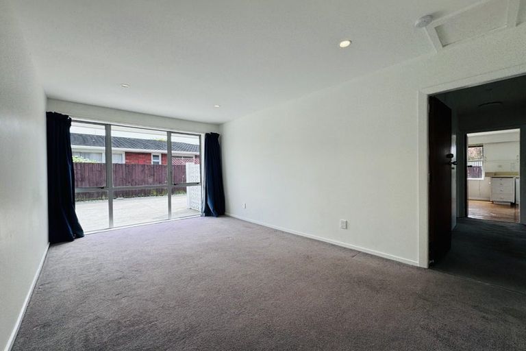 Photo of property in 2/290 Avonhead Road, Avonhead, Christchurch, 8042