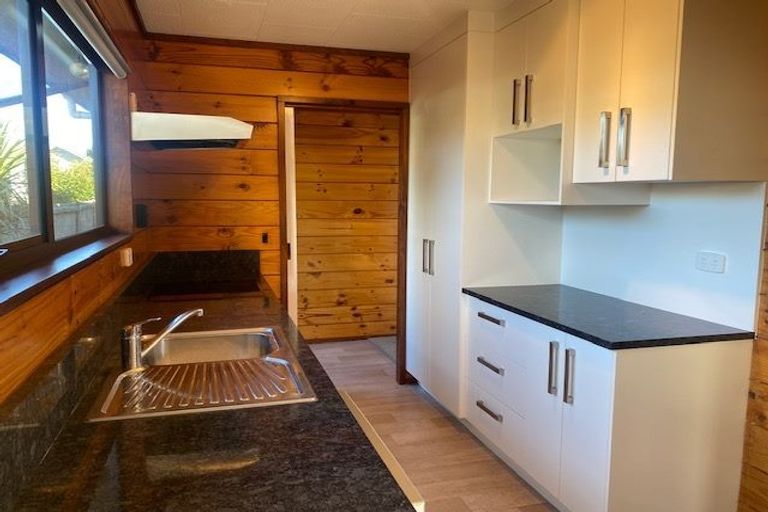 Photo of property in 14a Mckenzie Road, Owhata, Rotorua, 3010