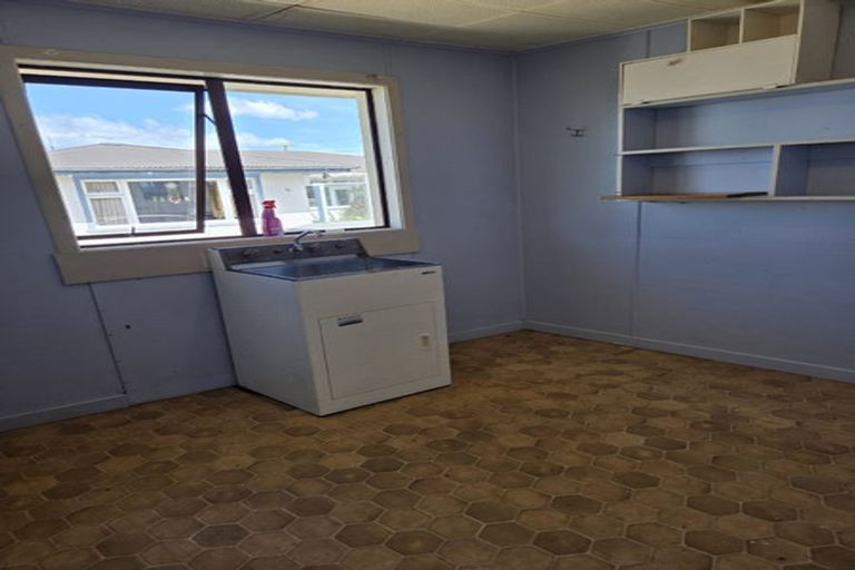Photo of property in 35 Papatotara Road, Tuatapere, 9620