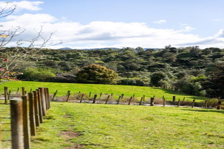 Photo of property in 174c Lund Road, Aongatete, 3178