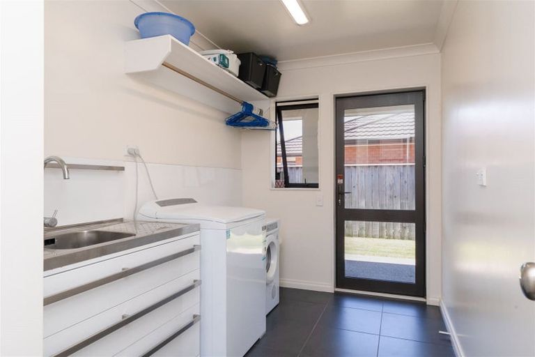 Photo of property in 177 Mazengarb Road, Paraparaumu, 5032