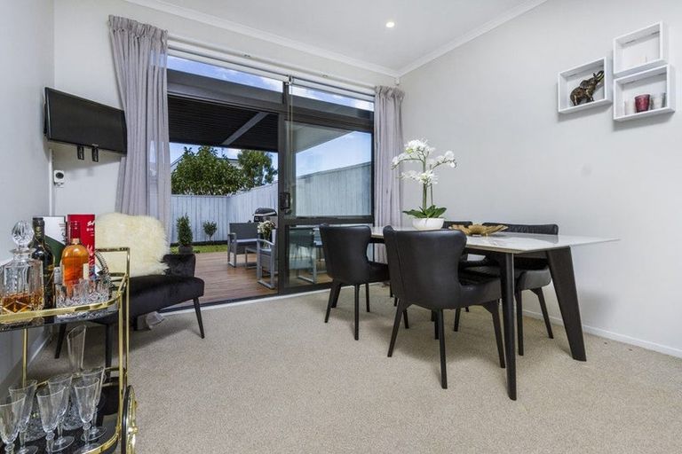 Photo of property in 11 Spotted Dove Road, Hobsonville, Auckland, 0616