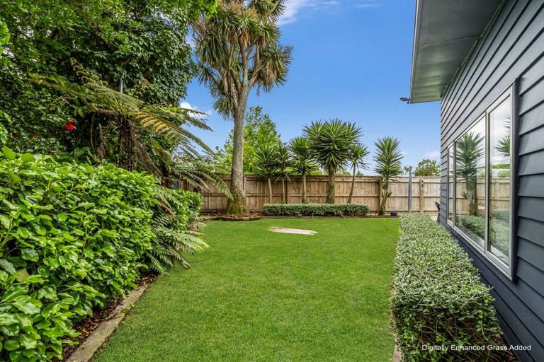 Photo of property in 14a Duna Place, Takaro, Palmerston North, 4412