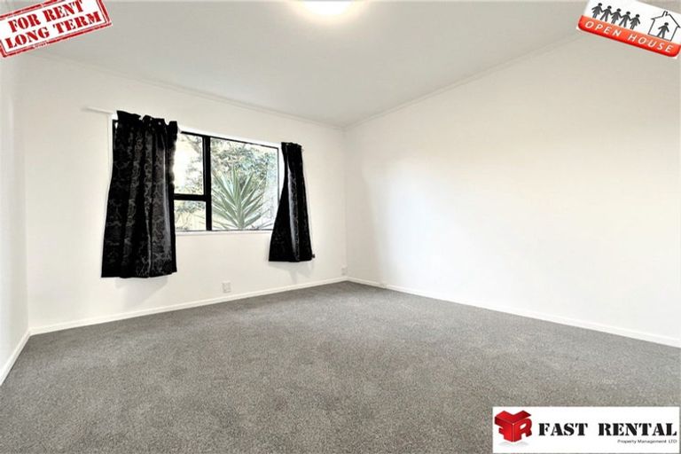 Photo of property in 2/186 Stapleford Crescent, Browns Bay, Auckland, 0630