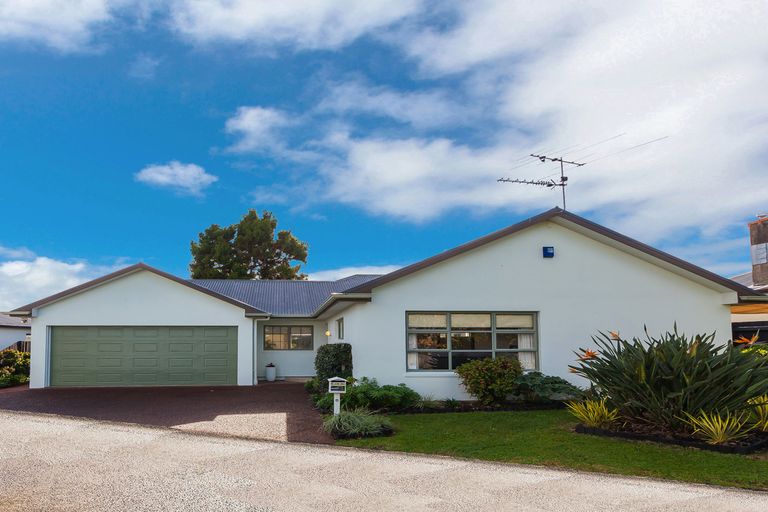 Photo of property in 54d Delta Avenue, New Lynn, Auckland, 0600