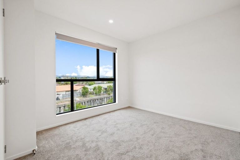 Photo of property in 14 Red Arches Road, Henderson, Auckland, 0610
