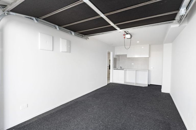 Photo of property in 132 Bradbury Road, Botany Downs, Auckland, 2010