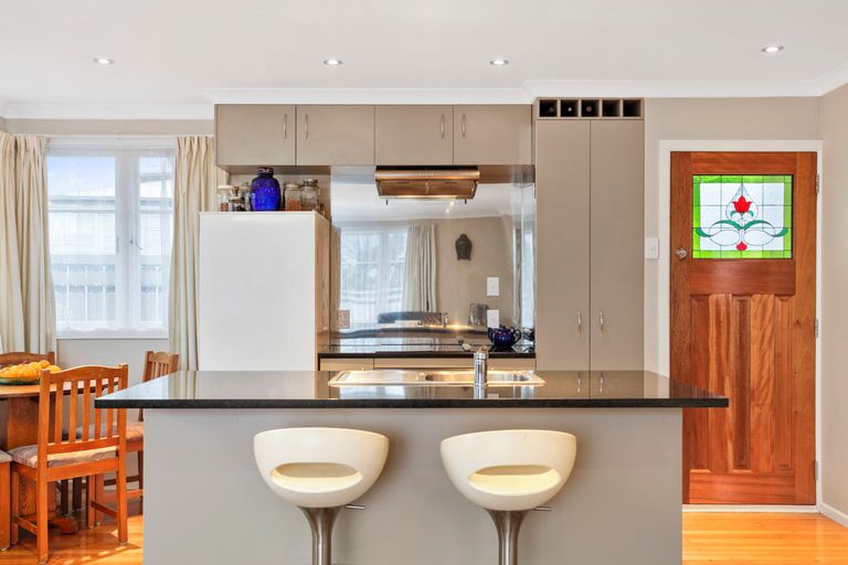 Photo of property in 44 Strid Road, Te Atatu South, Auckland, 0610