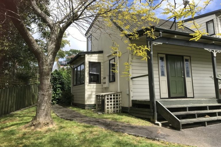 Photo of property in 39 Reynolds Road, Pukekohe, 2120