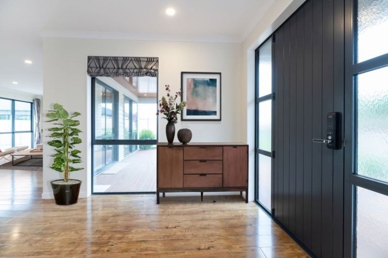 Photo of property in 116 Pohutukawa Parade, Riverhead, 0820