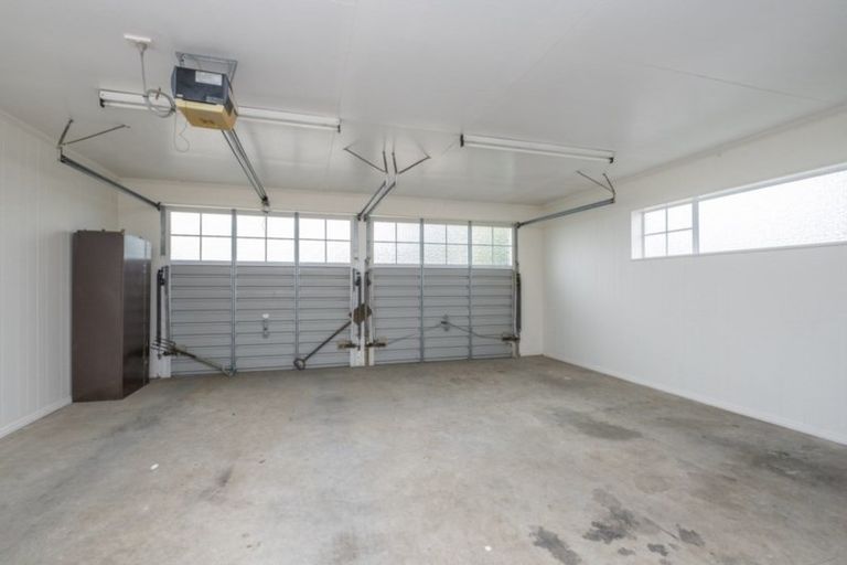 Photo of property in 17 Princes Street, Hawera, 4610