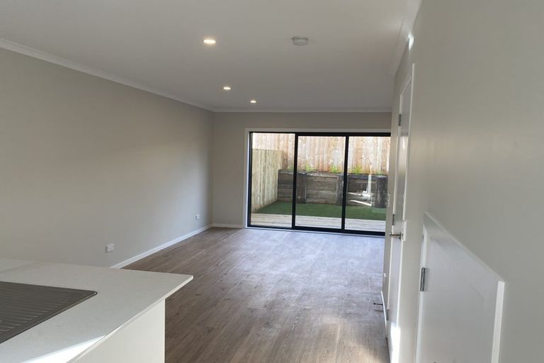 Photo of property in 37/125b Metcalfe Road, Auckland, 0612
