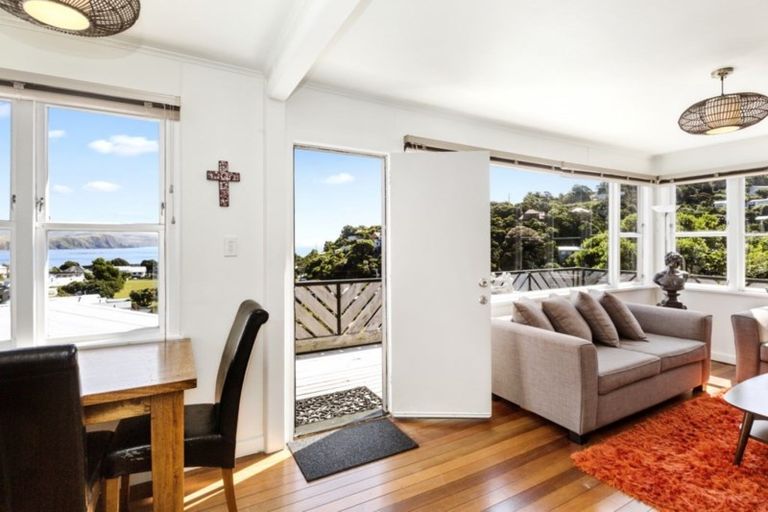 Photo of property in 32 Cluny Road, Plimmerton, Porirua, 5026