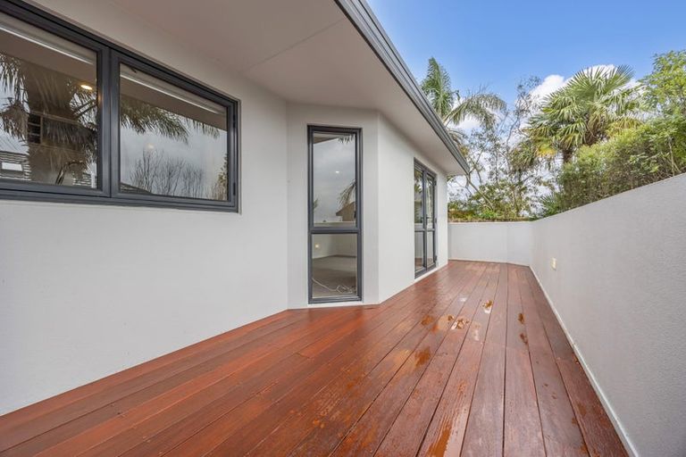 Photo of property in 5 Egret Court, Unsworth Heights, Auckland, 0632