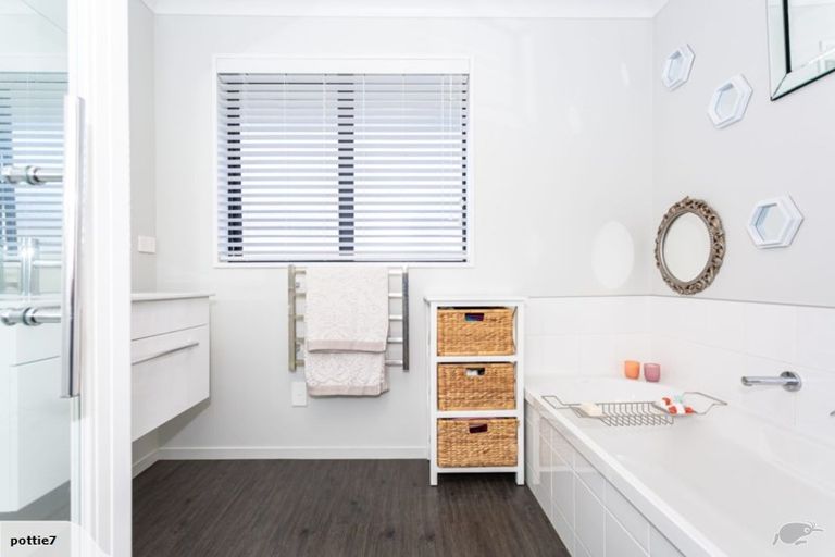 Photo of property in 43 Oakley Drive, Prebbleton, 7604