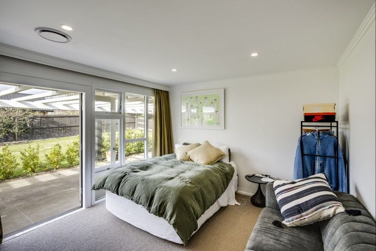 Photo of property in 70 Reynolds Road, Havelock North, 4130