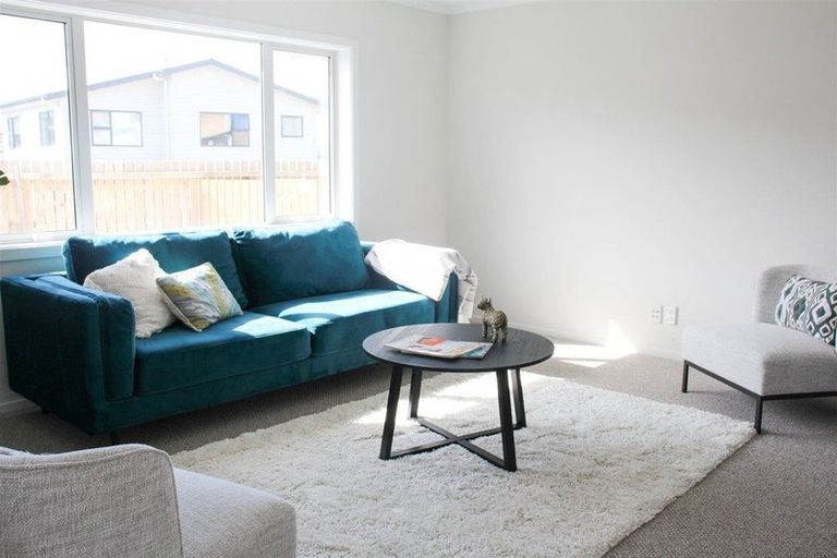 Photo of property in 47 Stockport Grove, Churton Park, Wellington, 6037