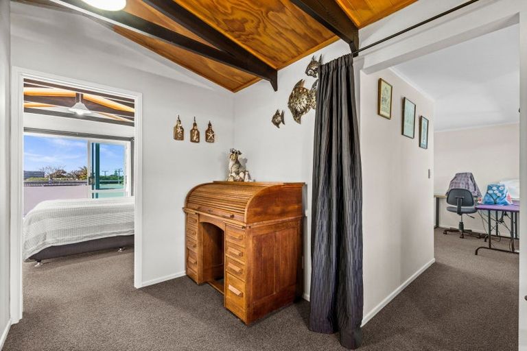 Photo of property in 39a Harper Road, Waimarama, Havelock North, 4294