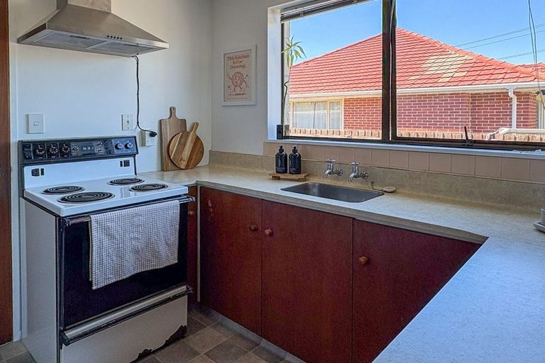 Photo of property in 1/14 Croziers Road, St Albans, Christchurch, 8052